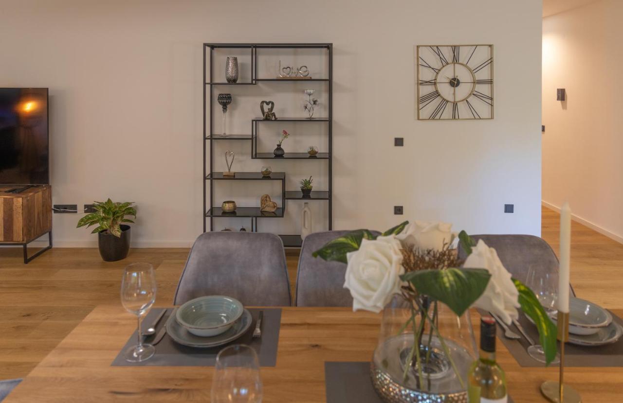 Sweethome - Luxus Pur - Grosse Kueche, 2 Baeder, 2 Terrassen Ottobrunn Eksteriør bilde