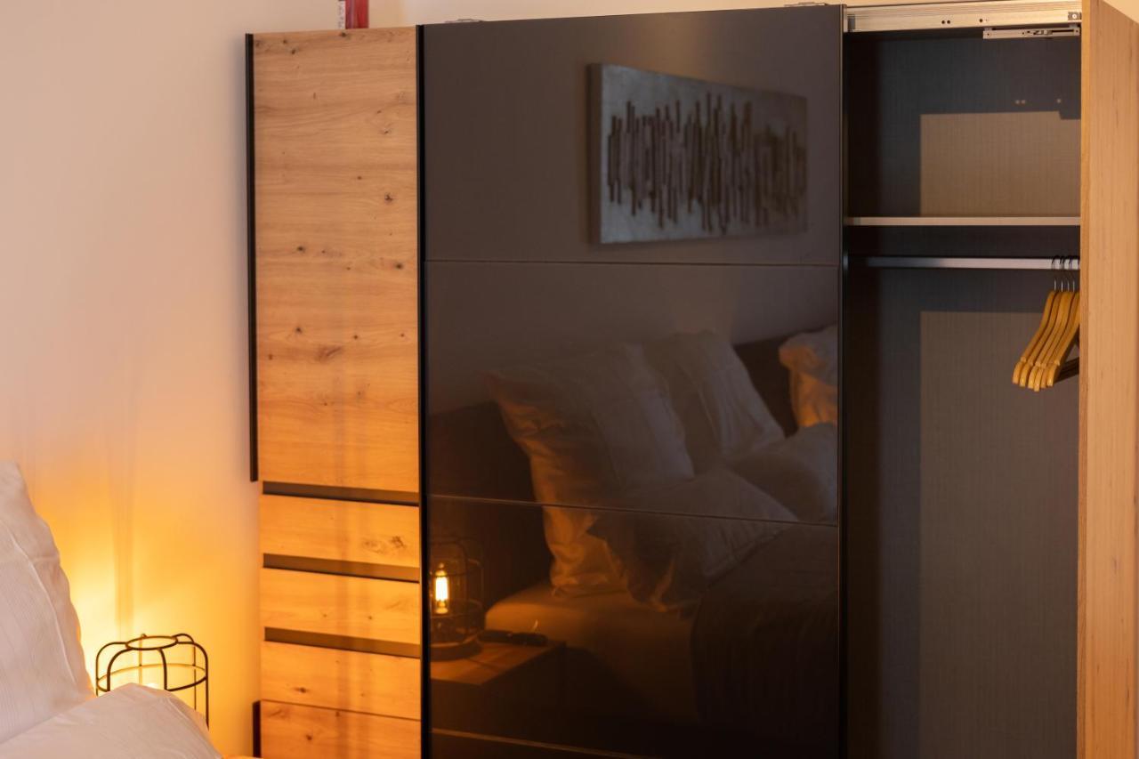 Sweethome - Luxus Pur - Grosse Kueche, 2 Baeder, 2 Terrassen Ottobrunn Eksteriør bilde