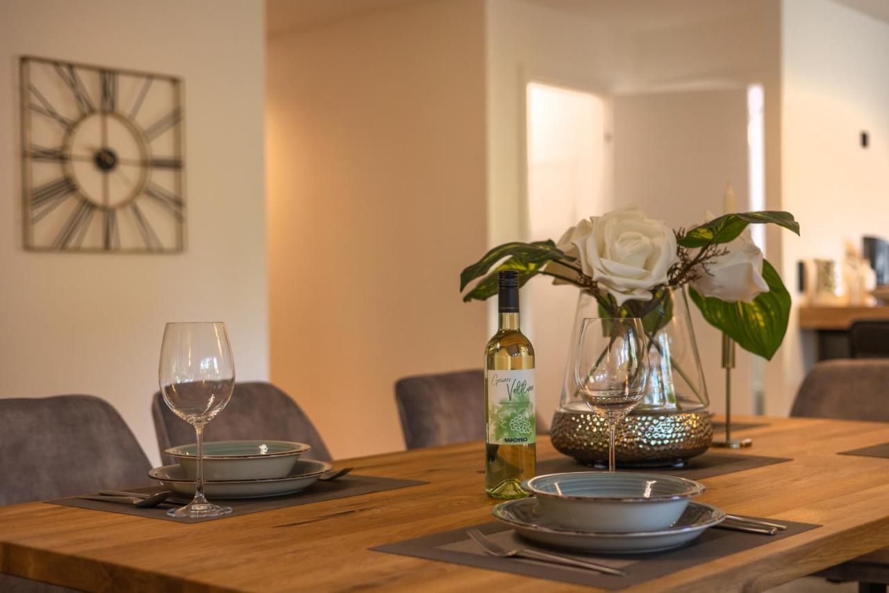 Sweethome - Luxus Pur - Grosse Kueche, 2 Baeder, 2 Terrassen Ottobrunn Eksteriør bilde