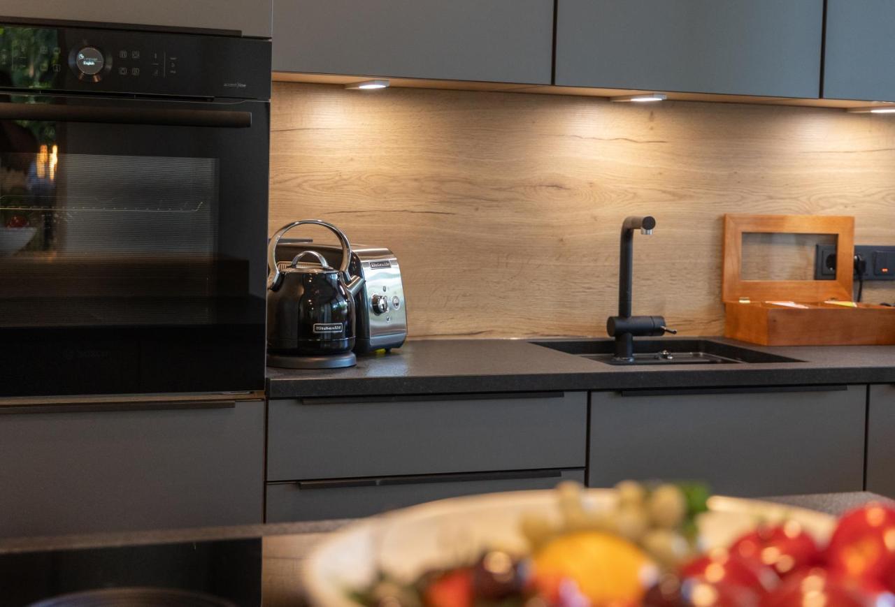 Sweethome - Luxus Pur - Grosse Kueche, 2 Baeder, 2 Terrassen Ottobrunn Eksteriør bilde