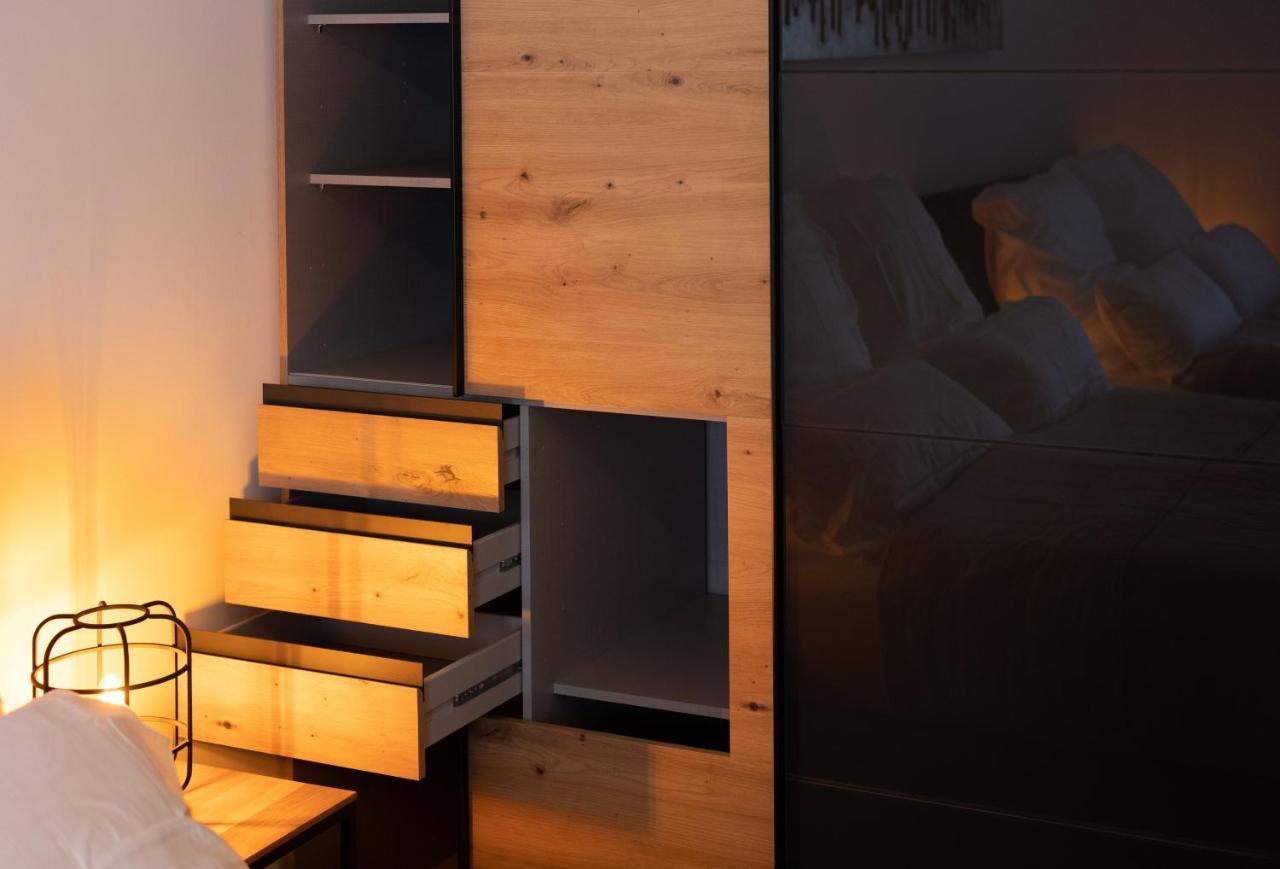 Sweethome - Luxus Pur - Grosse Kueche, 2 Baeder, 2 Terrassen Ottobrunn Eksteriør bilde